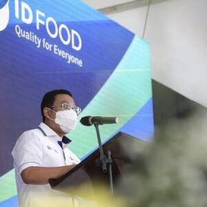 Presiden Jokowi resmi melanti Arief Prasetyo Adi sebagai Kepala Badan Pangan Nasional. Pelantikan dilakukan di Istana Negara pada Senin (22/2). (ANTARA FOTO/Dhemas Reviyanto).